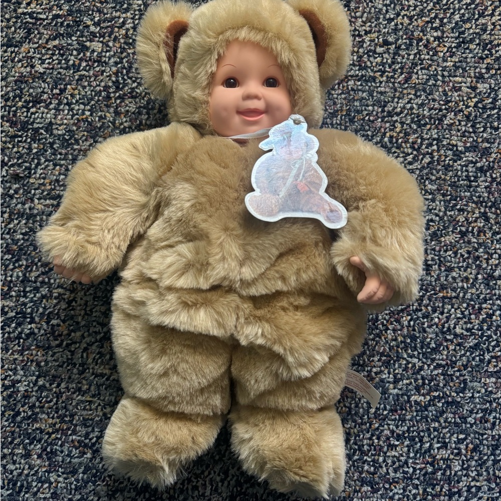 vintage 1997 Anne Geddes 15-inch baby teddy bear doll.